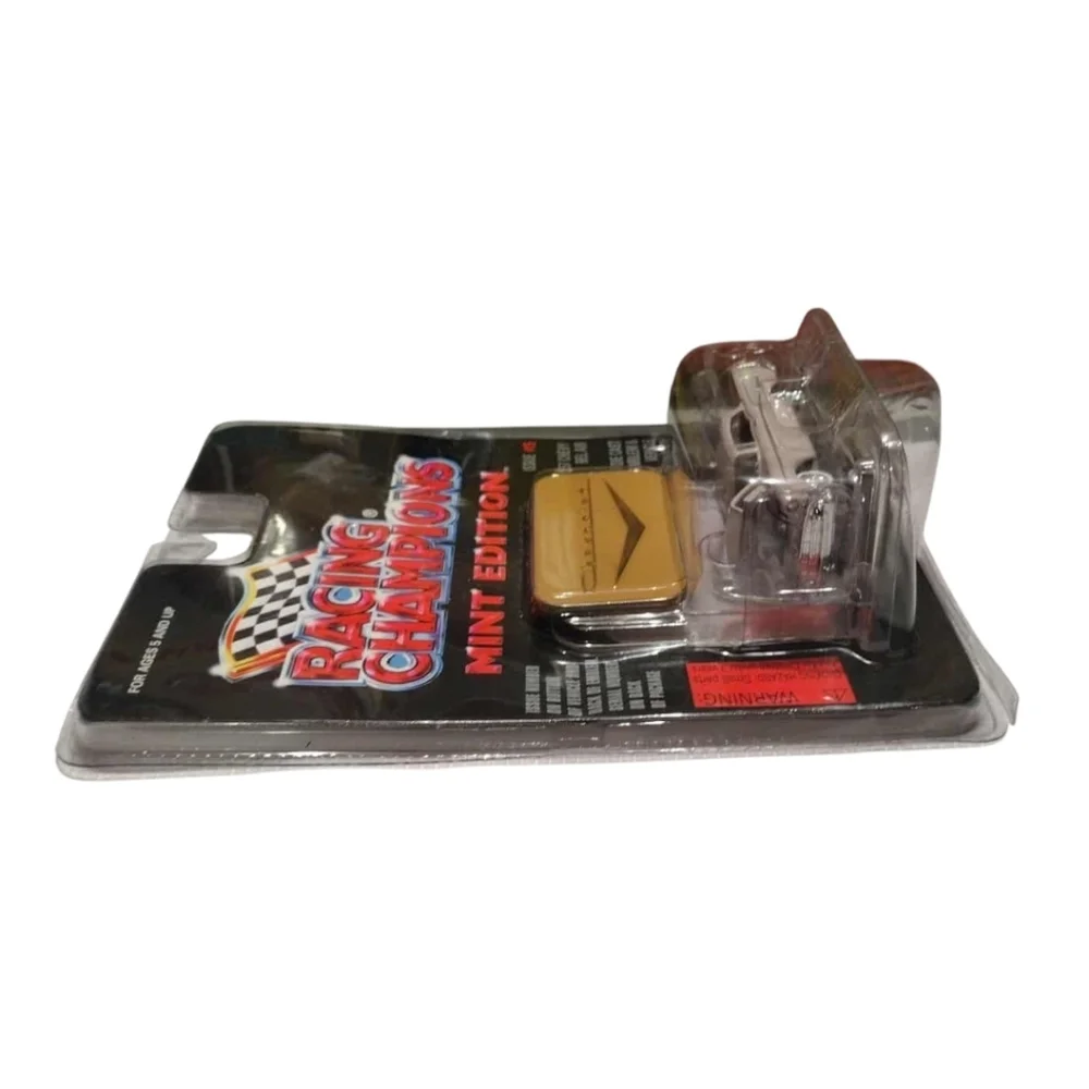 Racing Champions Issue #15 Mint Edition 1957 Chevy Bel Air diecast Car! - Picture 6 of 7